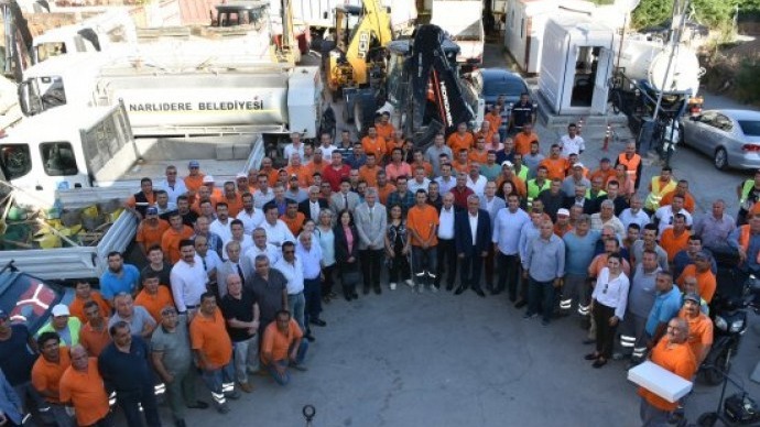 Greve çıkan işçiler: Aynı işi yapıyoruz biri evine et götürürken diğeri sebze bile almakta zorlanıyor